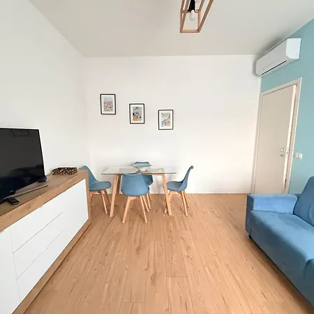 Strambhouse * Mediolan