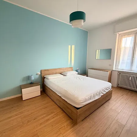 Strambhouse * Milán