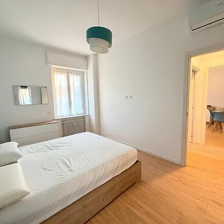 Strambhouse Mediolan
